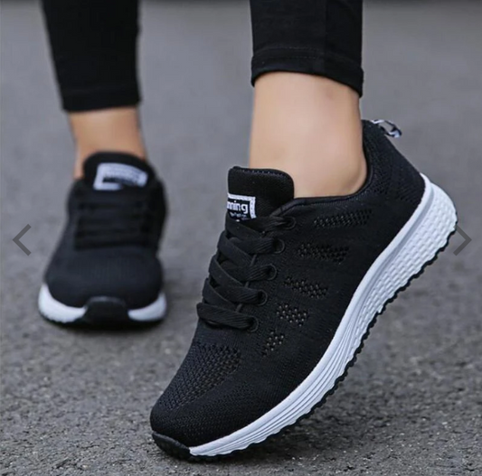 Novora Everyday Sport Sneakers