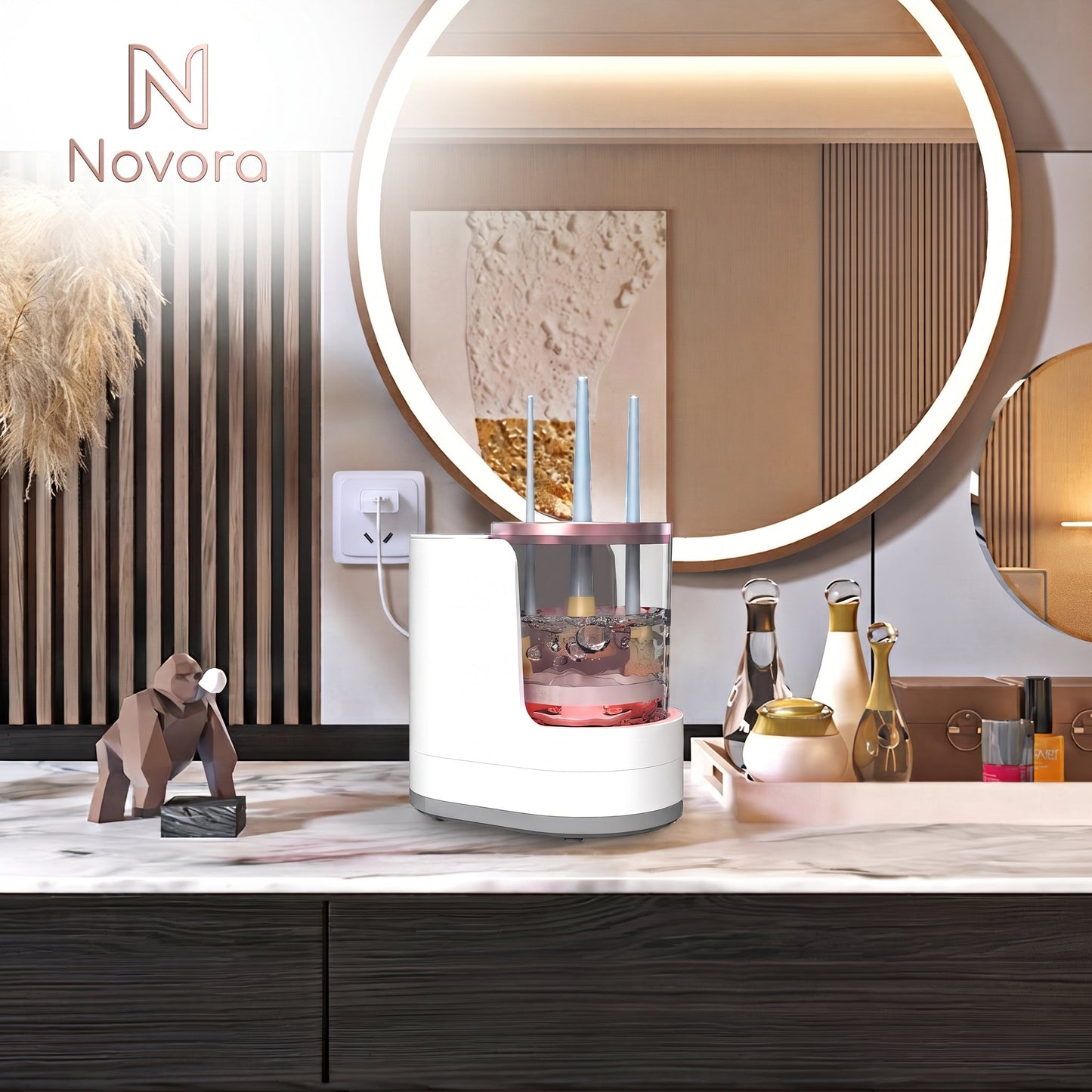 Novora makeup brush cleaner universal holder detail